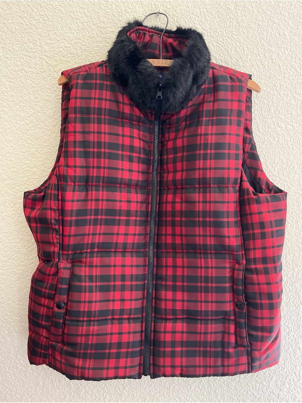Chaps Plaid Zip Up Faux Fur Collar Puffer Vest Women’s Size XL